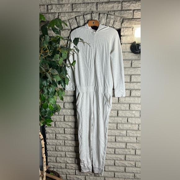Monrow Hooded Jumpsuit Loungewear - Picture 2 of 9